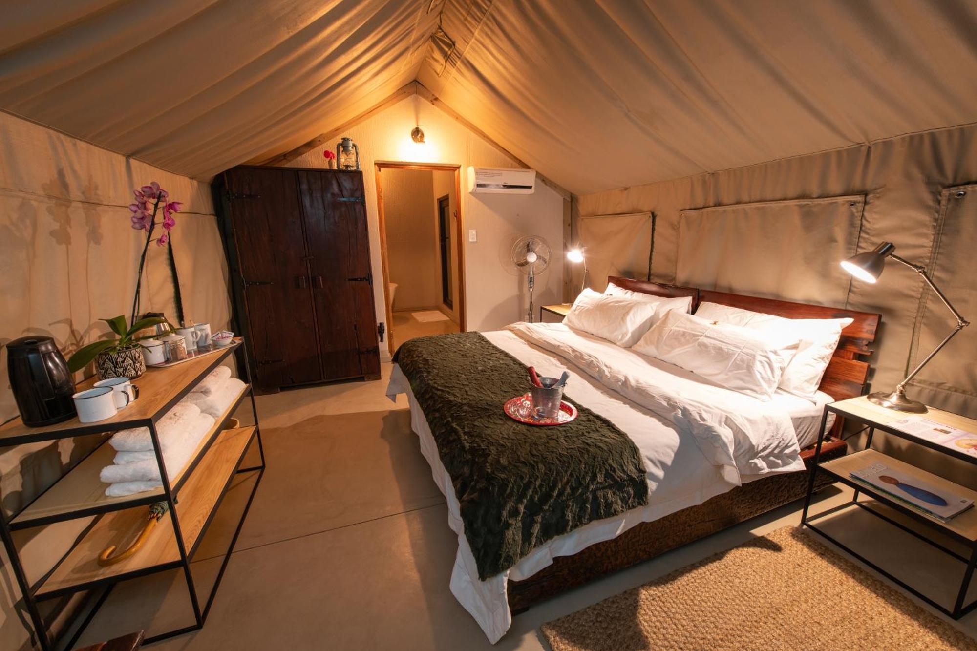 Sausage Tree Safari Camp Balule Game Reserve Bagian luar foto